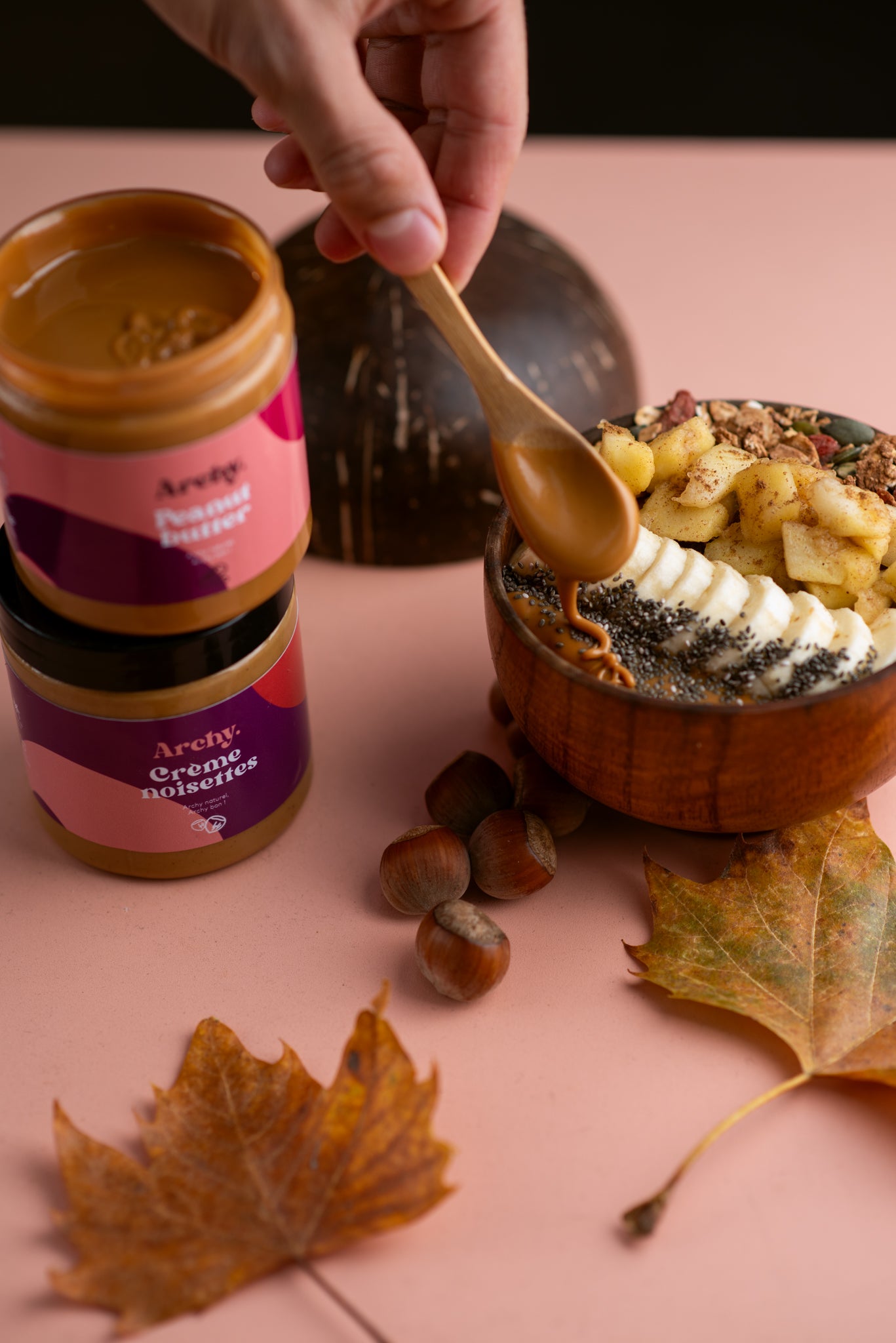 acai bowl avec de la crème noisette archy et du peanut butter